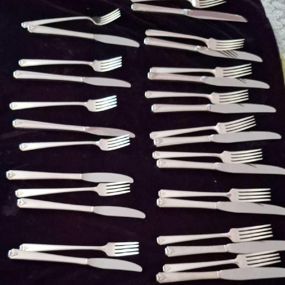 Prestige Silver Plate Vintage Prestine Forks and Knife  Set Lot 2 - Picture 3 of 16